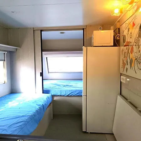 Caravane 3 Personnes Luxe Eau Chaude Et Wc Camping *