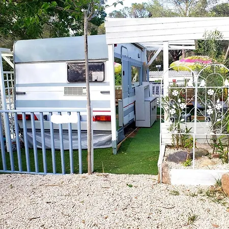 Caravane 3 Personnes Luxe Eau Chaude Et Wc